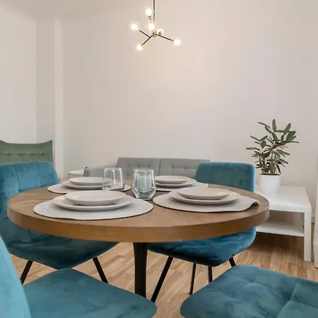 Families & Groups 3 Bedrooms Free Parking ריגה
