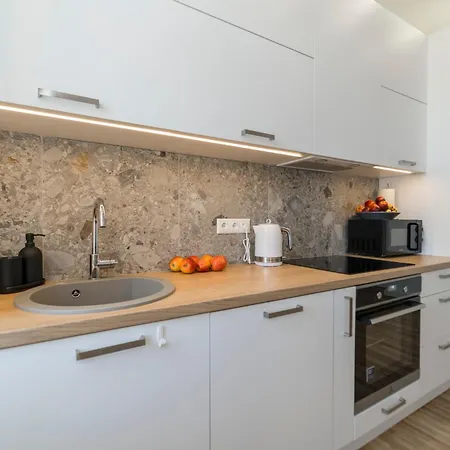 דירה Families & Groups 3 Bedrooms Free Parking